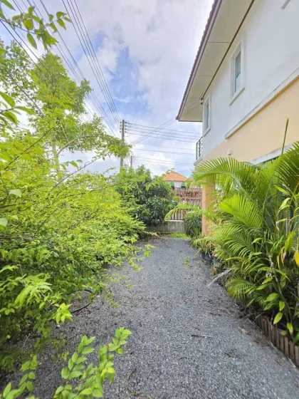 Villa jumelée 3 chambres en coin à Panasont Garden Home Kathu