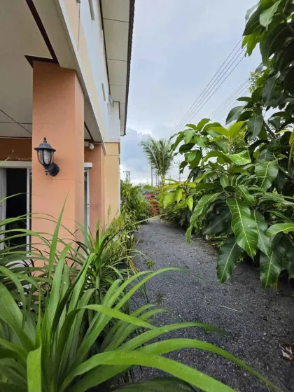 Villa jumelée 3 chambres en coin à Panasont Garden Home Kathu