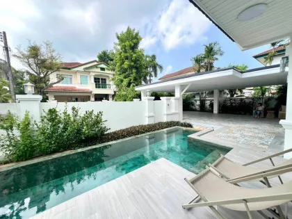 Villa con piscina de 4 dormitorios totalmente renovada en Siwalee Chalong