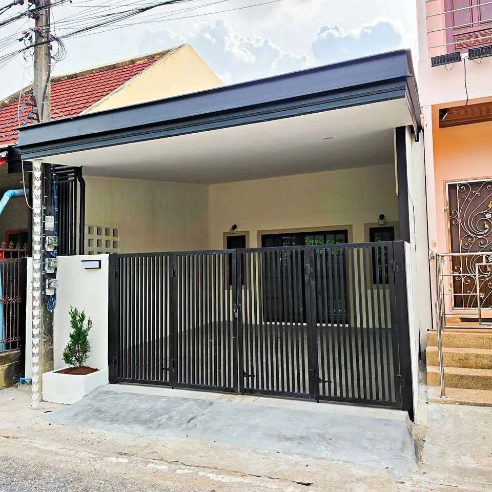 3-Bedroom, 2-Bathroom Renovated Townhouse in Suknirund 2, Wichit