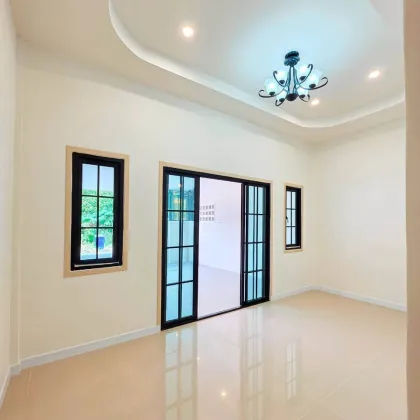 Casa adosada renovada de 3 dormitorios y 2 baños en Suknirund 2, Wichit