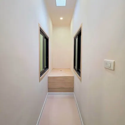 Casa adosada renovada de 3 dormitorios y 2 baños en Suknirund 2, Wichit