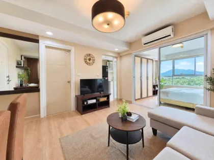 Appartement 1 chambre au Royal Place Condominium avec vue sur la montagne à Phuket Town