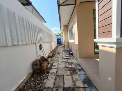 Belle maison 4 chambres 4 salles de bain avec jardin et parking