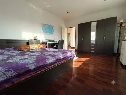 Belle maison 4 chambres 4 salles de bain avec jardin et parking