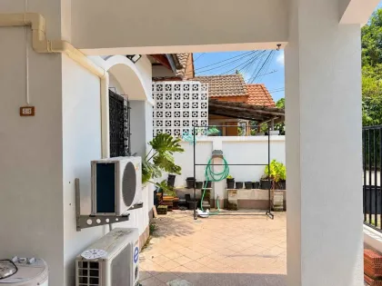 3-Bedroom 2-Bathroom House in Phuket Villa Village California
