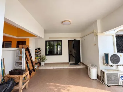 3-Bedroom 2-Bathroom House in Phuket Villa Village California