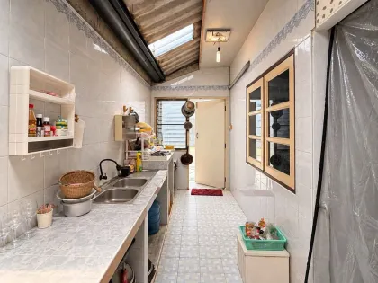 3-Bedroom 2-Bathroom House in Phuket Villa Village California