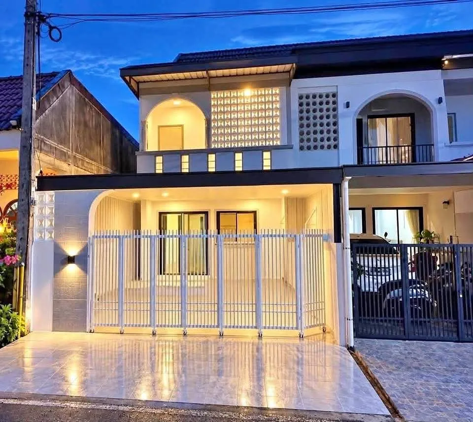 2 Schlafzimmer 2 Badezimmer Reihenhaus in der Nähe von Saphan Hin, Phuket