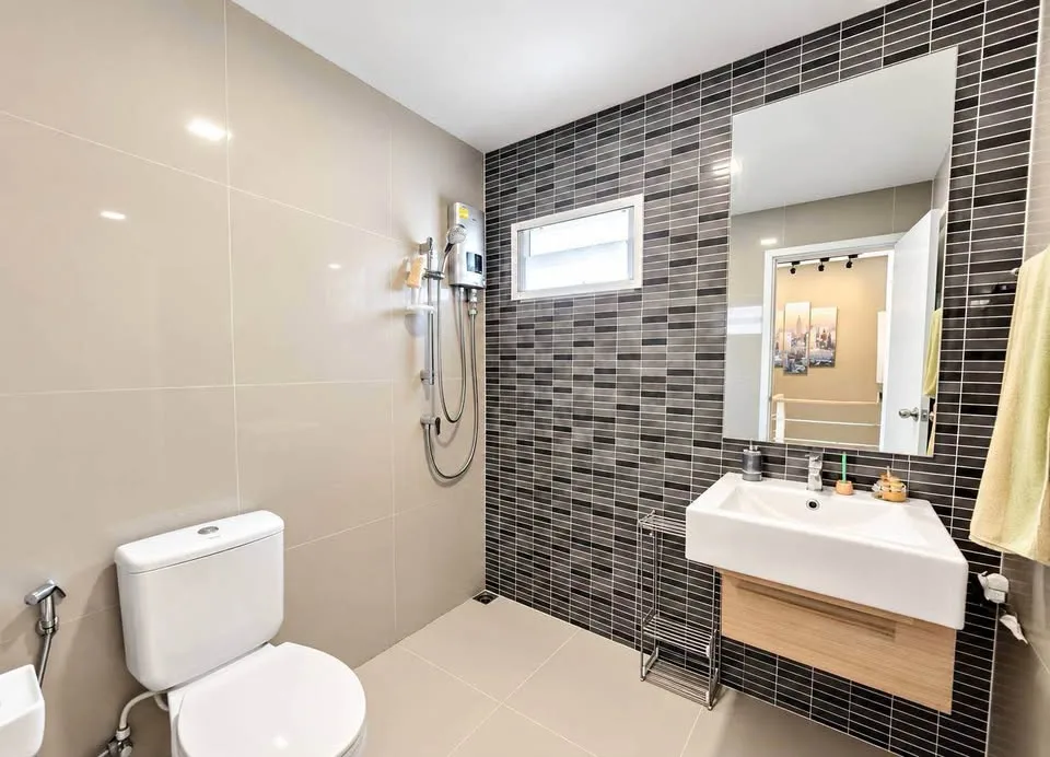 2-Story Corner Townhouse with 3 Beds, 2 Baths in Pruksa Ville, Rawai-Koh Kaew