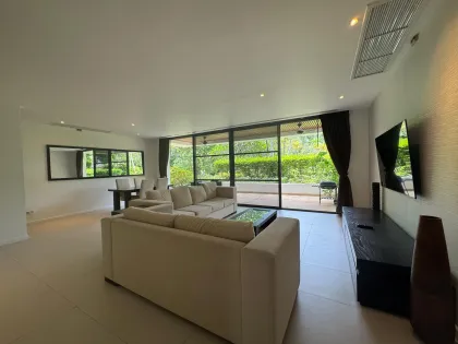 Residencia Lotus Gardens con acceso al jardín en venta