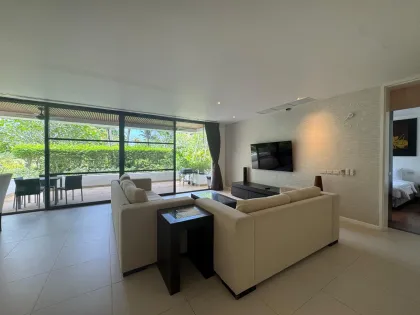 Residencia Lotus Gardens con acceso al jardín en venta
