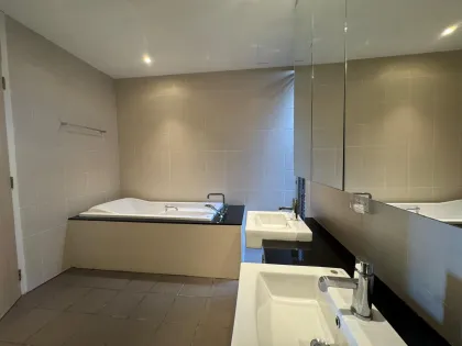 Residencia Lotus Gardens con acceso al jardín en venta