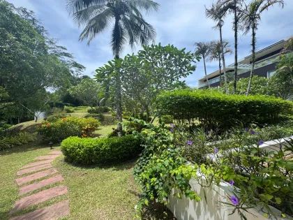 Residencia Lotus Gardens con acceso al jardín en venta