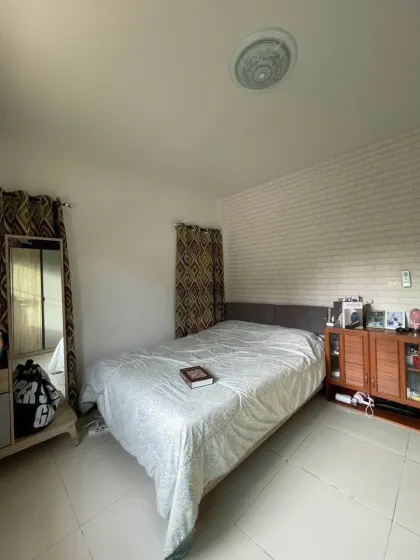 3-Schlafzimmer-3-Badezimmer-Eckvilla mit zusätzlichem Haus in Bang Tao