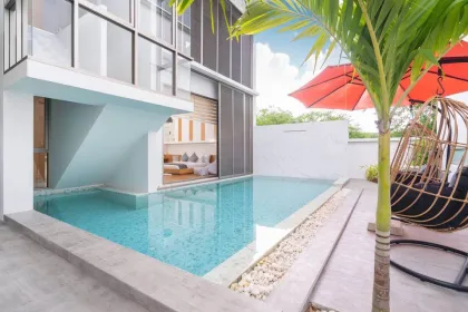 Villa Moderne avec Piscine Privée à Cherng Talay, Phuket