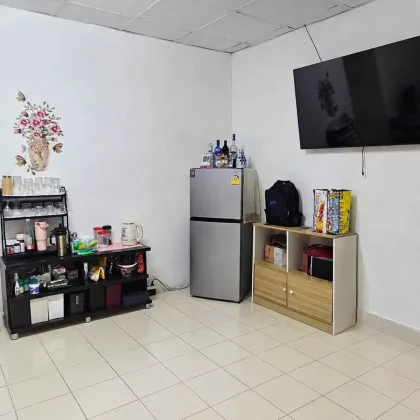 2-Bedroom, 1-Bathroom Home with Parking in Ban Phon Fang Ban