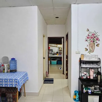2-Bedroom, 1-Bathroom Home with Parking in Ban Phon Fang Ban