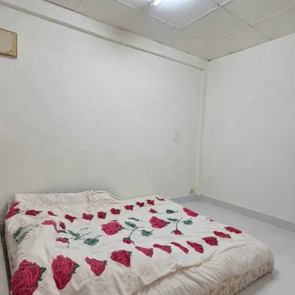 2-Bedroom, 1-Bathroom Home with Parking in Ban Phon Fang Ban