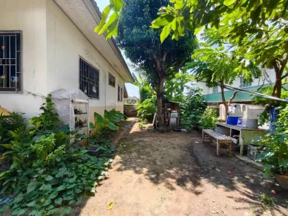 Großes Einfamilienhaus mit 3 Schlafzimmern, 2 Bädern und 2 Parkplätzen in Kamala