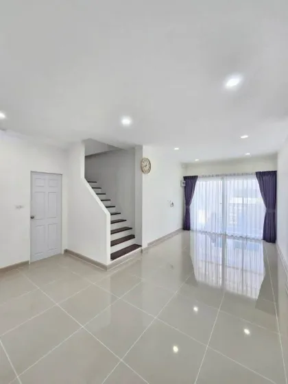 Casa de 3 dormitorios y 2 baños en Chanakan Delight Kuku