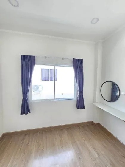 Casa de 3 dormitorios y 2 baños en Chanakan Delight Kuku
