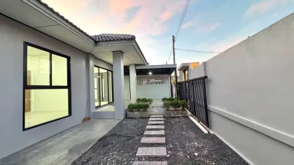Freistehendes 3-Zimmer-Haus nahe Robinson Thalang, Phuket