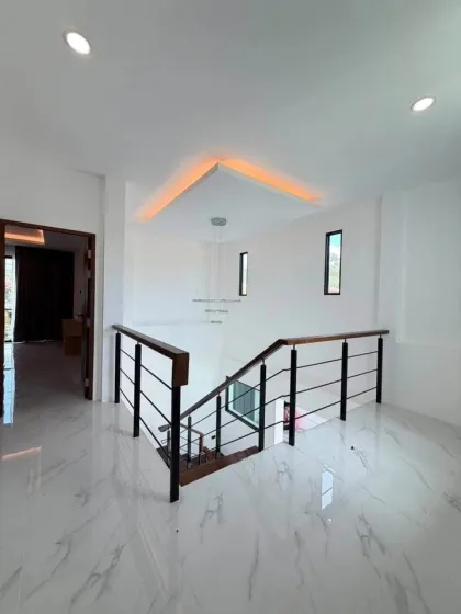 Poolvilla in der Nähe des Flughafens Phuket mit 3 Schlafzimmern, 4 Bädern