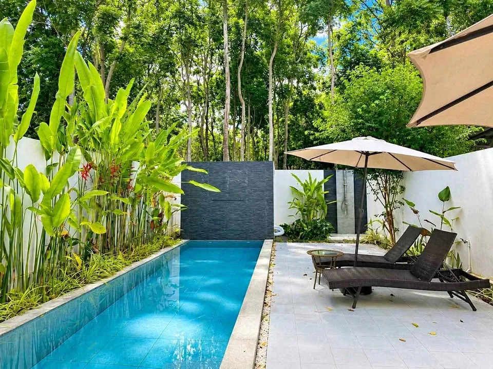 Acogedora villa con piscina de 2 habitaciones en Paklok, Rawai