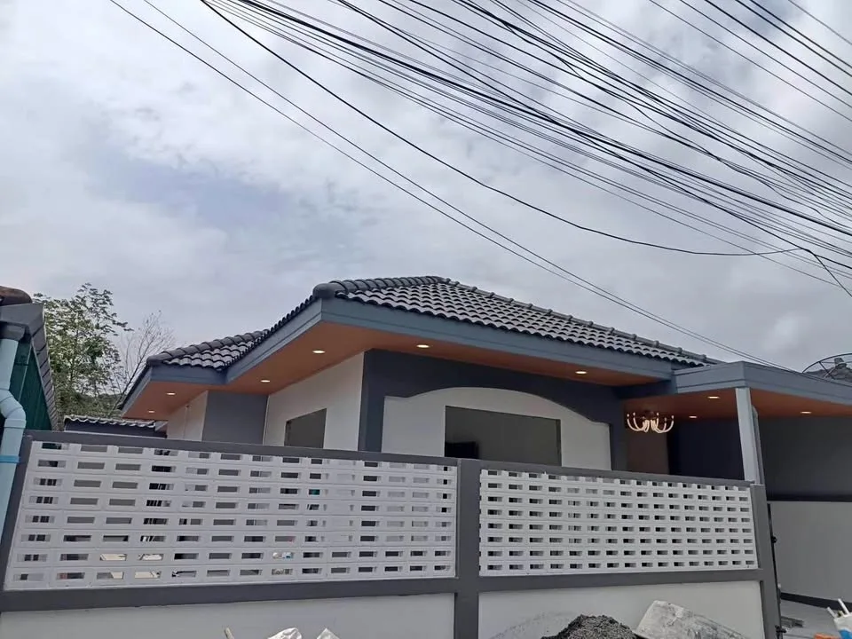 บ้านแฝดชั้นเดียว 2 ห้องนอน 2 ห้องน้ำ พร้อมพื้นที่ข้างบ้าน