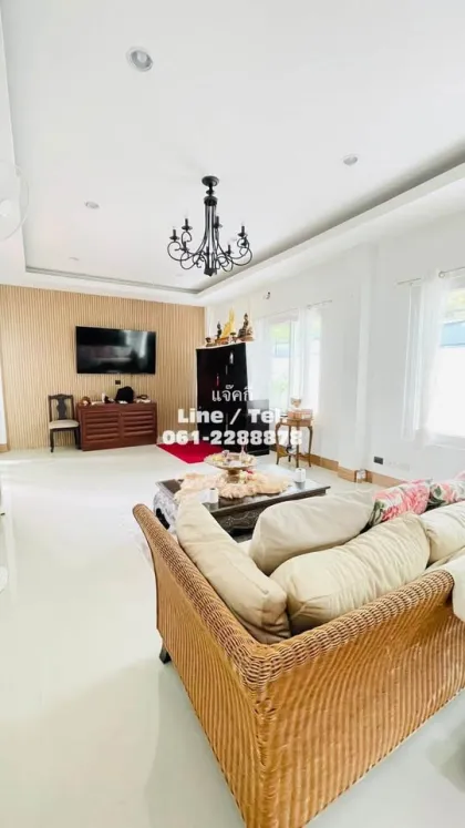 Villa 3 chambres 4 salles de bain avec piscine privée à Phuket Town