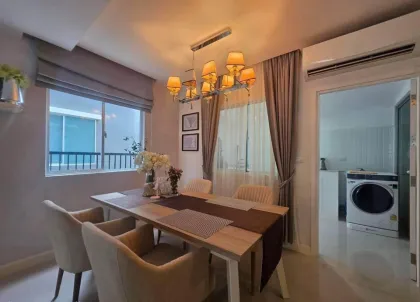 Maison mitoyenne 3 chambres 2 salles de bain à vendre à Thalang