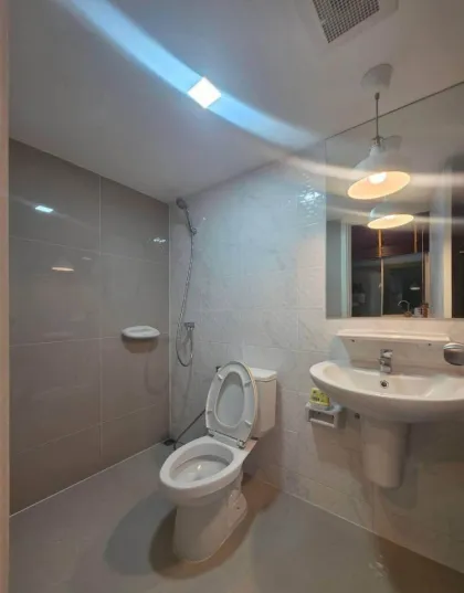 Maison mitoyenne 3 chambres 2 salles de bain à vendre à Thalang
