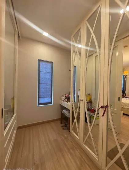 Maison mitoyenne 3 chambres 2 salles de bain à vendre à Thalang