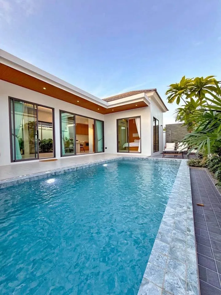 Villa con piscina, 2 dormitorios y piscina privada en Rawai, Phuket