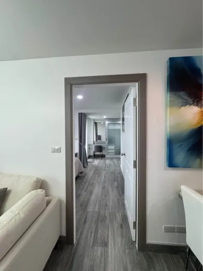 คอนโดมิเนียมหรู 2 ห้องนอน รีโนเวทใหม่ทั้งหมดในกะทู้ ภูเก็ต