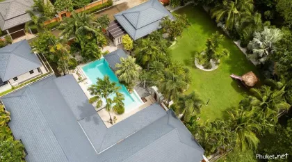 Geräumige 5-Zimmer-Poolvilla in Rawai, Phuket
