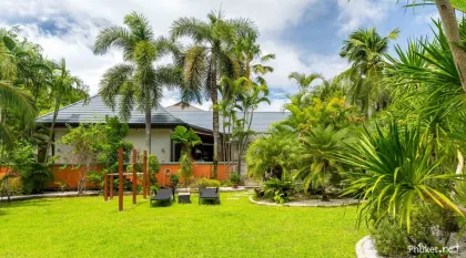 Geräumige 5-Zimmer-Poolvilla in Rawai, Phuket