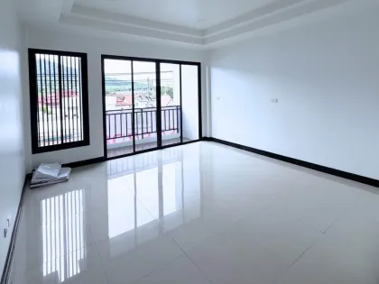 อาคารพาณิชย์ 3 ชั้น 4 ห้องนอน 4 ห้องน้ำ ที่ราไวย์