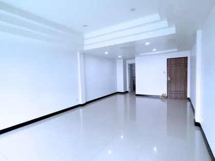 อาคารพาณิชย์ 3 ชั้น 4 ห้องนอน 4 ห้องน้ำ ที่ราไวย์