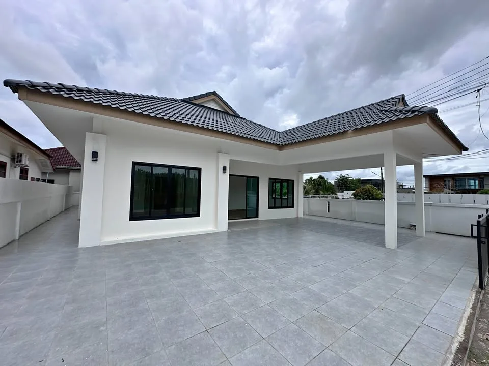 Casa independiente de 4 habitaciones cerca de Central Krabi en venta