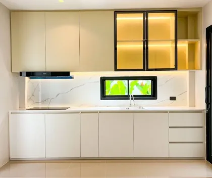วิลล่า 2 ห้องนอน 3 ห้องน้ำ สําหรับขายที่บางโจ เชิงทะเล