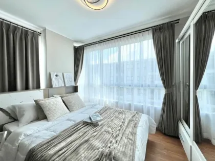 Se vende 1 hab en D Condo Creek con vista al campo de fútbol