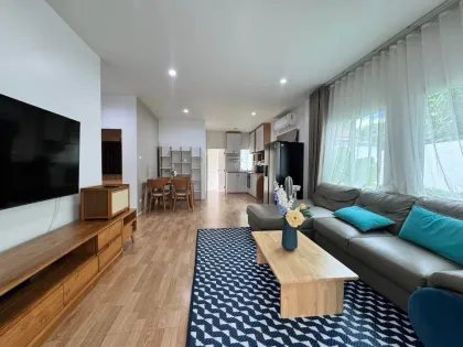 转角带花园2卧2卫别墅，拎包入住