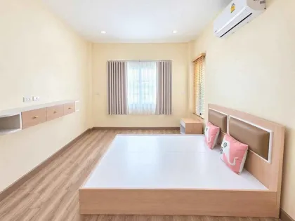 Villa individuelle avec piscine privée à Chanakarn Delight Village, Ku Ku