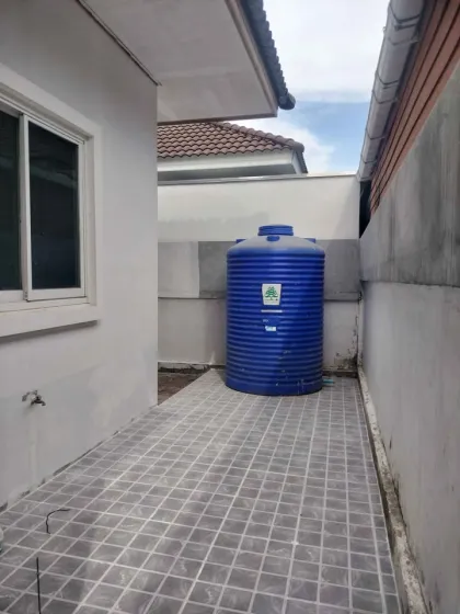 Villa Esquinera Independiente de 3 Dormitorios en Sin Suk Thani