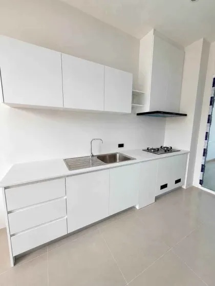 Casa adosada de 3 habitaciones en Melina Chalong en venta