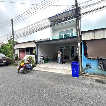 บ้านวิลล่าสมัยใหม่ 2 ชั้น 2 ห้องนอน พร้อมวิวสวน ที่กะทู้
