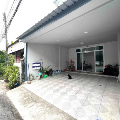 บ้านวิลล่าสมัยใหม่ 2 ชั้น 2 ห้องนอน พร้อมวิวสวน ที่กะทู้