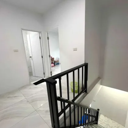 บ้านวิลล่าสมัยใหม่ 2 ชั้น 2 ห้องนอน พร้อมวิวสวน ที่กะทู้